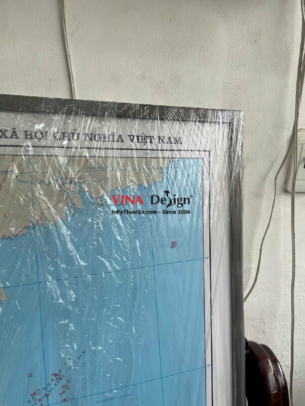 In bản đồ khổ lớn, đóng khung viền gỗ, in mực dầu bóng vải Canvas - INKTS2219