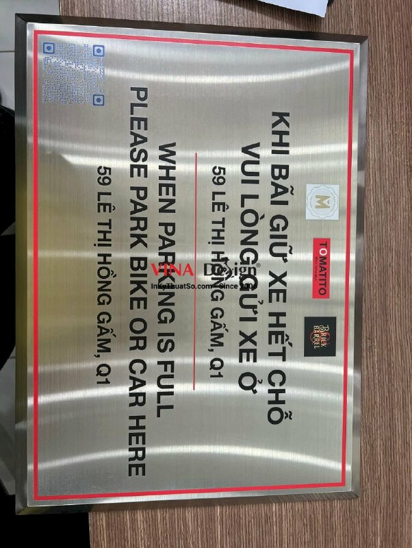 In biển chỉ dẫn giữ xe inox xước sang trọng - INKTS425