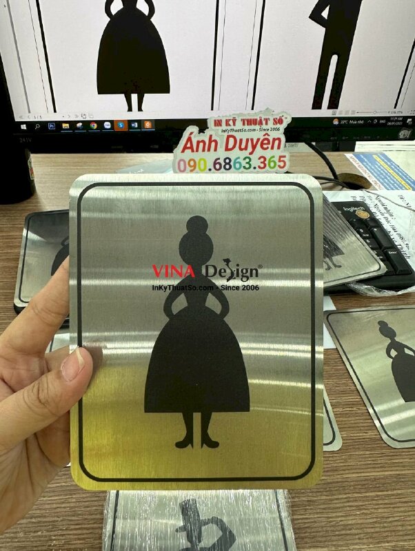 In biển WC inox xước in UV 1 mặt treo toilet nam nữ - INKTS533