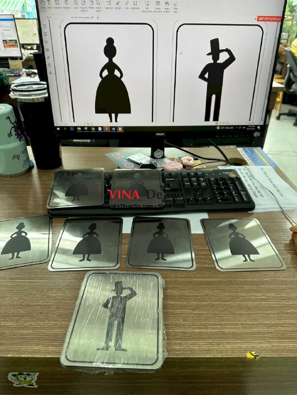 In biển WC inox xước in UV 1 mặt treo toilet nam nữ - INKTS533