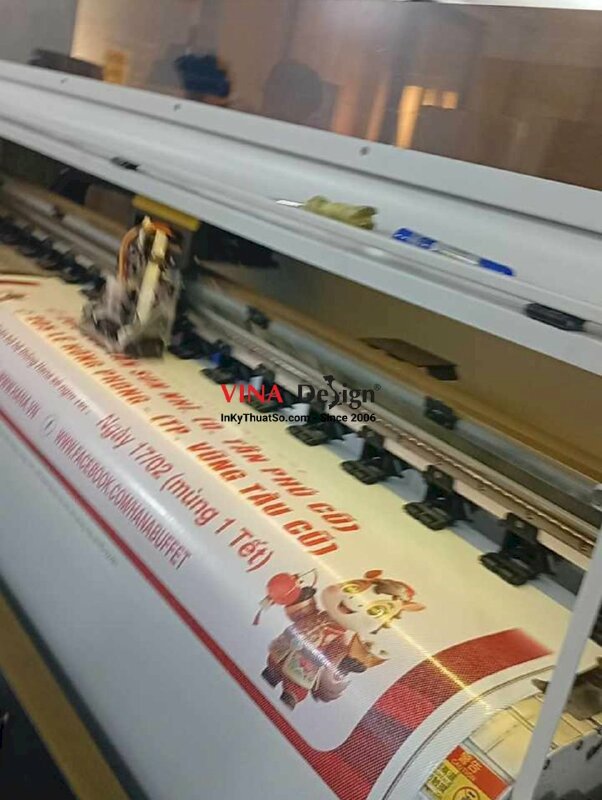 In Decal lưới dán kính cửa hàng đồ nướng và lẩu thông báo lịch hoạt động dịp Tết Nguyên Đán - INKTS2733