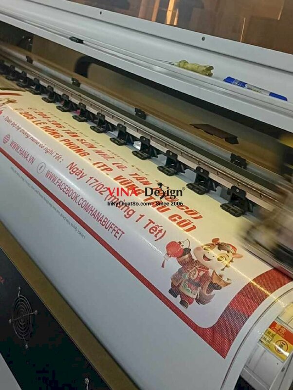 In Decal lưới dán kính cửa hàng đồ nướng và lẩu thông báo lịch hoạt động dịp Tết Nguyên Đán - INKTS2733