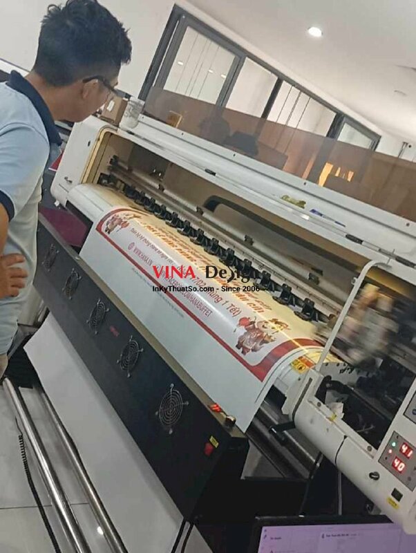 In Decal lưới dán kính cửa hàng đồ nướng và lẩu thông báo lịch hoạt động dịp Tết Nguyên Đán - INKTS2733