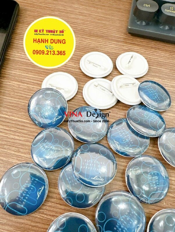 In huy hiệu đeo áo tròn đường kính 3cm, ghim cài áo mặt sau - INKTS2384