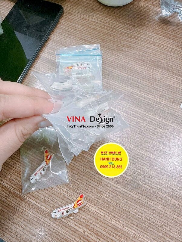 In huy hiệu logo hãng hàng không nghỉ dưỡng, huy hiệu Decal dán ốp Mica 2 mặt, gắn ghim cài - INKTS2640