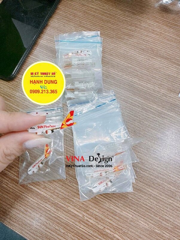 In huy hiệu logo hãng hàng không nghỉ dưỡng, huy hiệu Decal dán ốp Mica 2 mặt, gắn ghim cài - INKTS2640