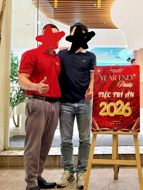 In poster Tiệc Tri Ân Year End Party, in PP cán format tấm dựng trên giá gỗ đỡ vẽ tranh (không kèm giá gỗ) - INKTS2736