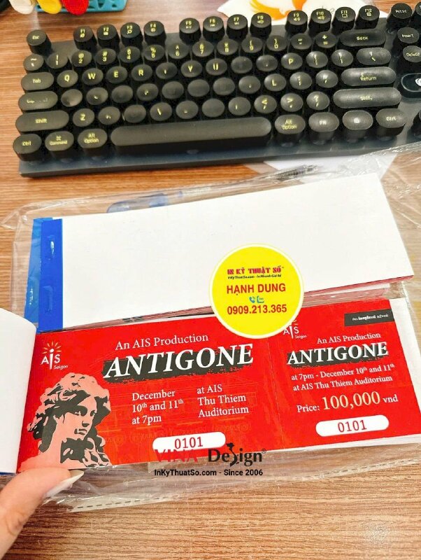 In vé dạng cuốn, quyển vé nhạc kịch trung học trường quốc tế, đánh số nhảy  - INKTS2642