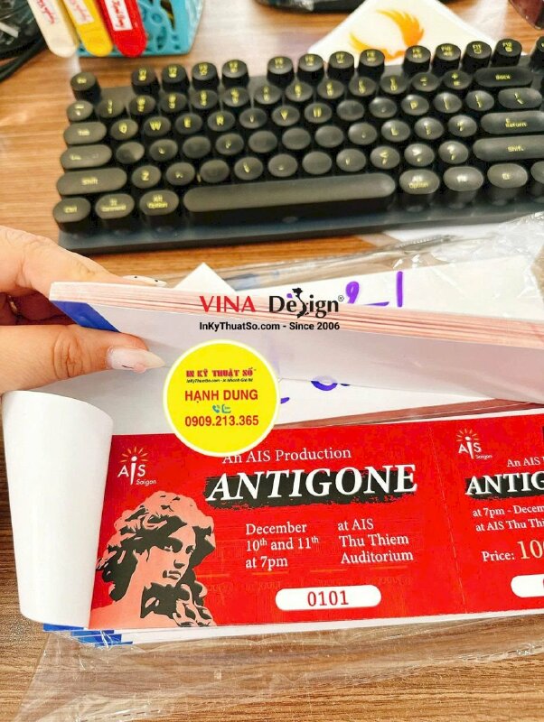 In vé dạng cuốn, quyển vé nhạc kịch trung học trường quốc tế, đánh số nhảy  - INKTS2642