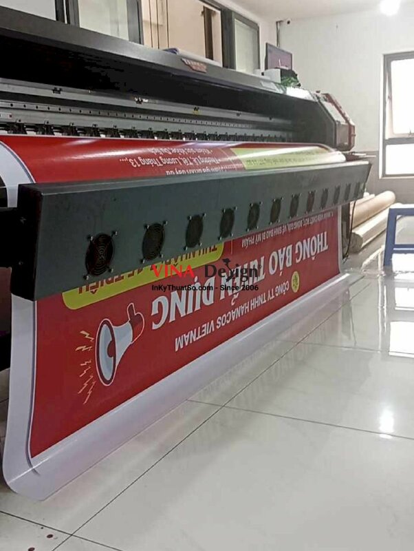 In băng rôn Thông Báo Tuyển Dụng nhân viên công ty sản xuất mỹ phẩm, in bạt hiflex dán biên - INKTS3699