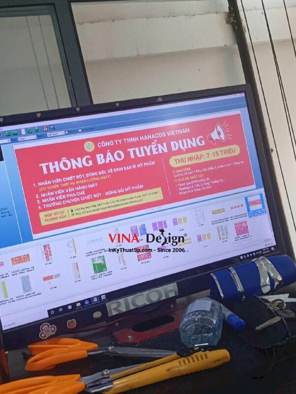 In băng rôn Thông Báo Tuyển Dụng nhân viên công ty sản xuất mỹ phẩm, in bạt hiflex dán biên - INKTS3699