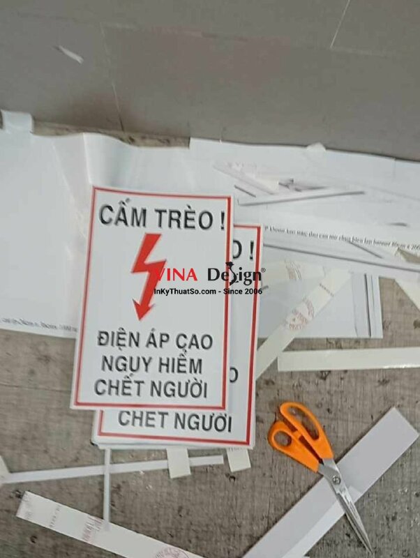In biển báo Cấm trèo, điện áp cao nguy hiểm chết người, in Decal sữa khổ lớn - INKTS2754