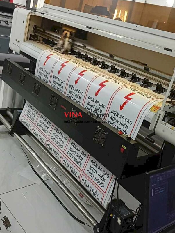 In biển báo Cấm trèo, điện áp cao nguy hiểm chết người, in Decal sữa khổ lớn - INKTS2754