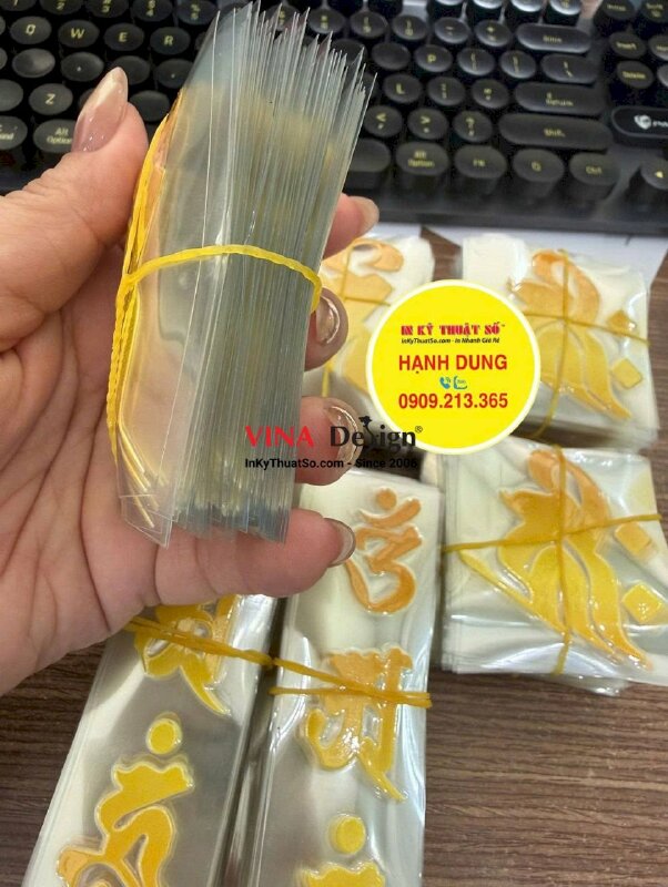 In chữ Phạn dạng thư pháp, nhãn UV DTF bóc dán trực tiếp lên nhiều bề mặt (trừ vải) - INKTS3696
