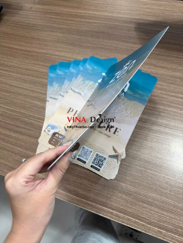 In menu nhựa cầm tay tiệm Nails & Spa, hàng gửi đi tiểu bang Maryland, Mỹ từ TPHCM - INKTS2746