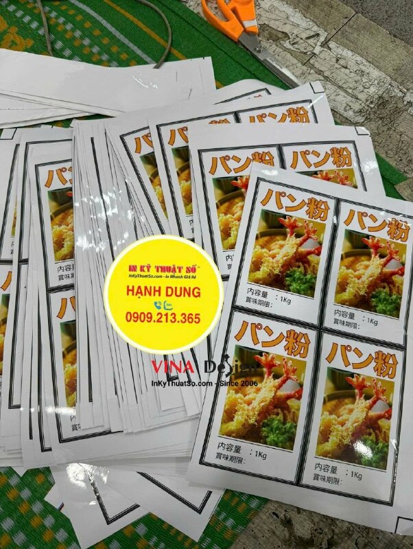 In tem nhãn dán bịch bột chiên xù 1kg, in decal sữa mực dầu, cán bóng, bế theo viền - INKTS3691