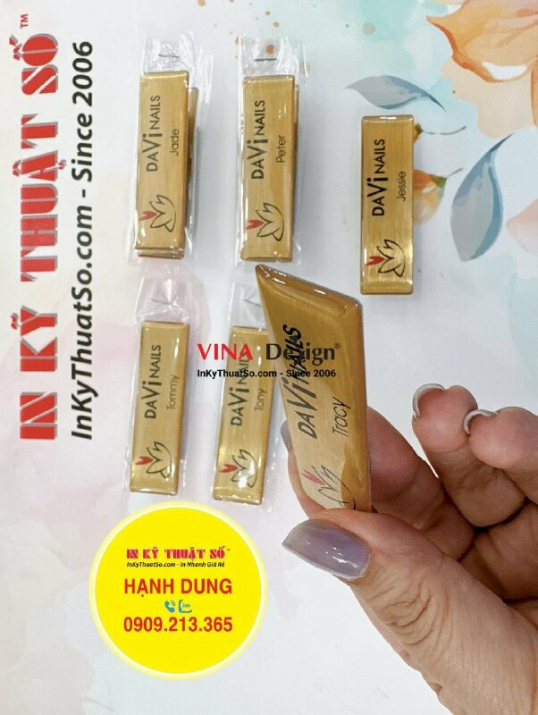 In thẻ tên nhân viên đổ keo gắn nam châm cho Nails Spa, hàng gửi đi New York Mỹ từ TPHCM - INKTS1326
