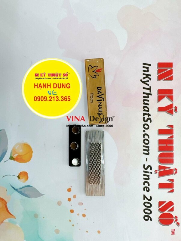 In thẻ tên nhân viên đổ keo gắn nam châm cho Nails Spa, hàng gửi đi New York Mỹ từ TPHCM - INKTS1326