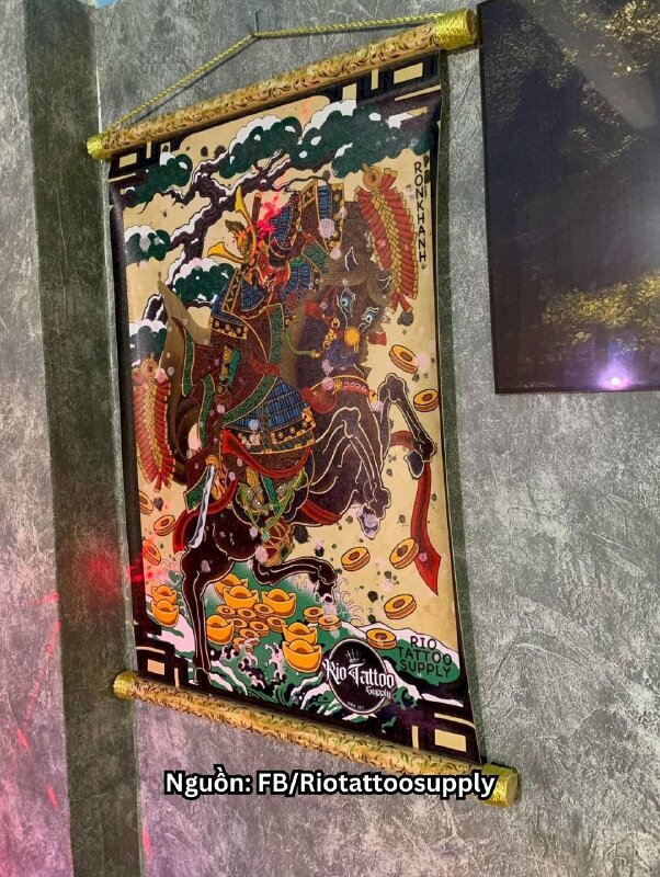 In tranh Canvas nẹp gỗ treo tường hình xăm Samurai Nhật cổ Tattoo làm quà tặng khách cho shop vật tư - INKTS3686