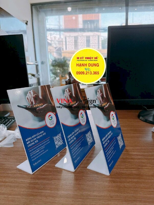 Làm standee Mica để bàn có mã QRcode đánh giá Google Map,  in Decal sữa khổ A5 dán lên Mica chữ L - INKTS3694