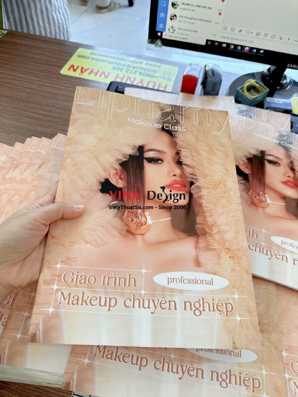 In catalogue lớp học trang điểm - INKTS399
