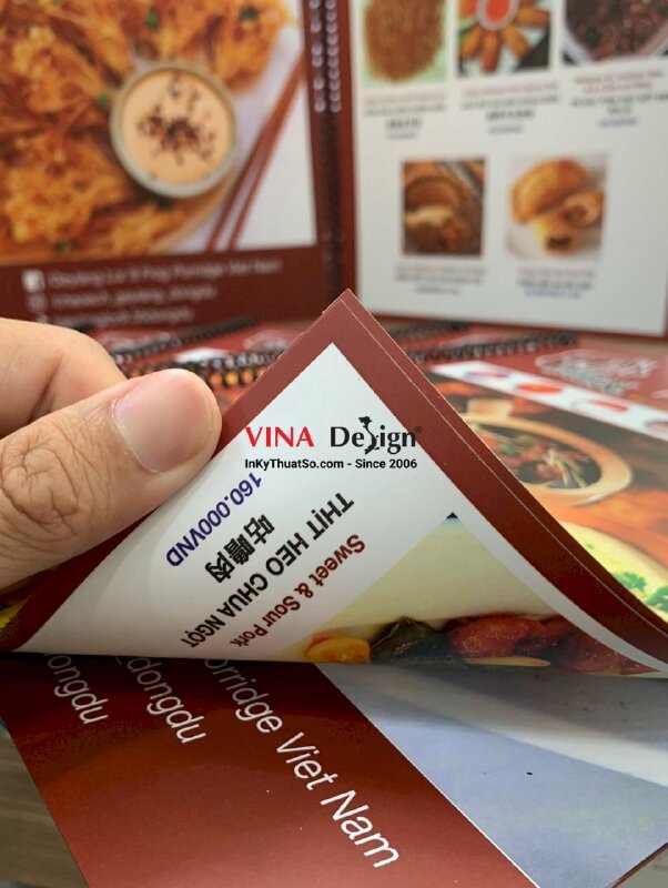 In menu nhà hàng, nhựa mỏng đóng gáy lò xo, in laser, cán mờ - INKTS311