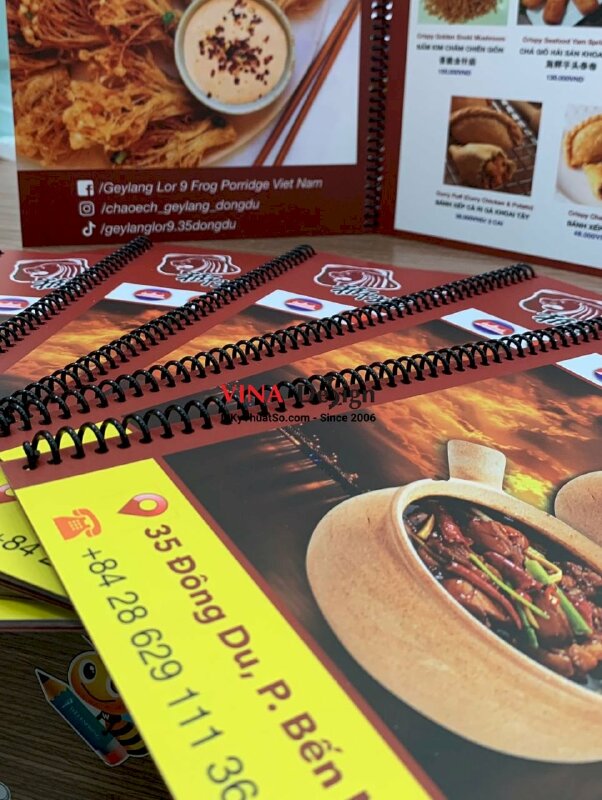 In menu nhà hàng, nhựa mỏng đóng gáy lò xo, in laser, cán mờ - INKTS311