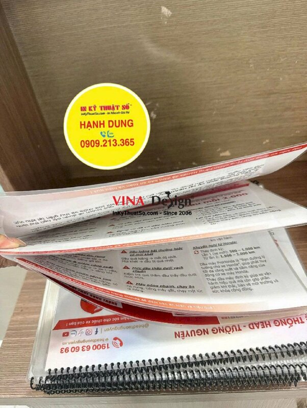In quyển Catologue tài liệu tư vấn cho Hệ thống cửa hàng chính hãng xe máy và dịch vụ - INKTS3738