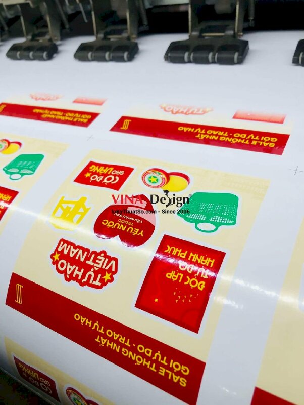 In set sticker chủ đề Tự hào Việt Nam, in số lượng lớn từ Decal sữa - INKTS3773