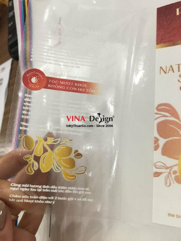 In tem dán chai nhựa đựng dầu gội, dầu xả chăm sóc tóc, tem decal trong - INKTS557