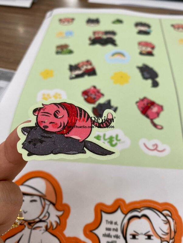 In tem Decal sữa mực dầu, cán mờ, kim sa bế thành phẩm - INKTS337