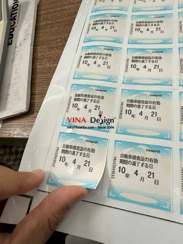 In tem nhãn 2 mặt dán bề mặt trong suốt như chai lọ thủy tinh, kính, mica trong - INKTS3762