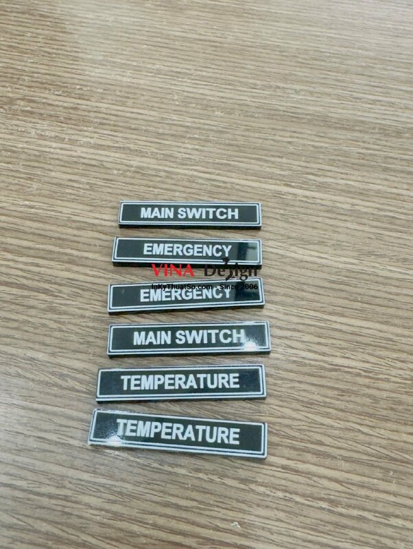 In thẻ Mica mỏng 2li in UV phẳng mực trắng, name tag linh kiện máy móc thiết bị - INKTS3749