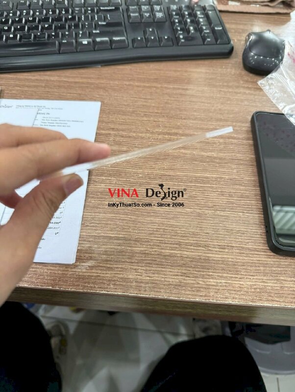 In thẻ Thương Tặng Mừng Tân Hôn Hai Cháu gắn quà cưới, Mica trong 5li in UV ngược, lót trắng nội dung - INKTS3721