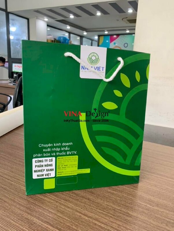 In túi giấy công ty nông nghiệp, quai dù trắng, in Offset giấy C300gsm cán mờ - INKTS3776