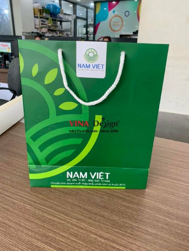 In túi giấy công ty nông nghiệp, quai dù trắng, in Offset giấy C300gsm cán mờ - INKTS3776