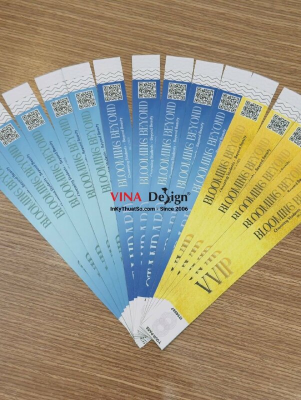 In vòng đeo tay sự kiện check in, in PP keo keo, cán mờ, cắt rời từng dây, đính keo ngay đầu dây - INKTS3727