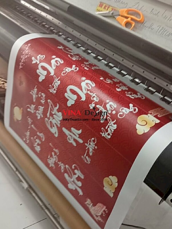 In liễn thư pháp Khai trương, vải Silk mực dầu bóng, nẹp gỗ 2 đầu - INKTS3784