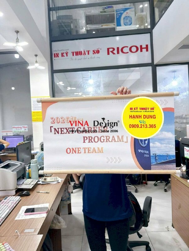 In poster banner Canvas mực dầu mờ, nẹp gỗ 2 đầu treo văn phòng công ty - INKTS3793