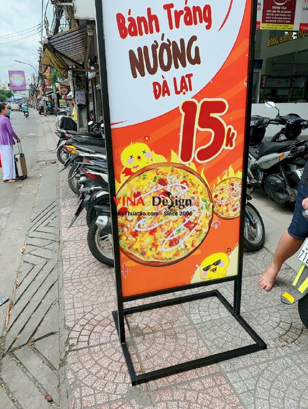 In standee sắt ngoài trời quán Bánh Tráng Nướng Đà Lạt - INKTS500