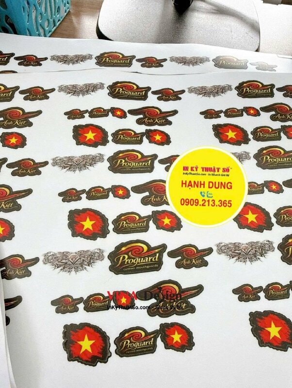 In sticker set decal sữa cán màng mờ, bế theo viền, dàn file in lên khổ 0.5m2 - INKTS3781