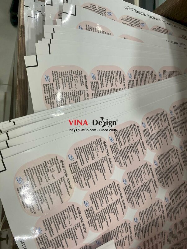 In tem decal sữa, mực dầu, cán bóng, bế thành phẩm - INKTS302