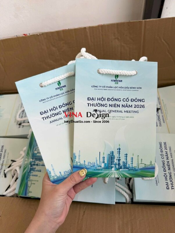 In túi giấy quà tặng sự kiện Đại hội đồng cổ đông thường niên công ty lọc hóa dầu - INKTS3788