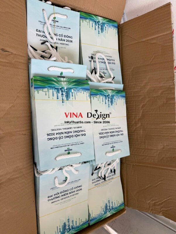 In túi giấy quà tặng sự kiện Đại hội đồng cổ đông thường niên công ty lọc hóa dầu - INKTS3788