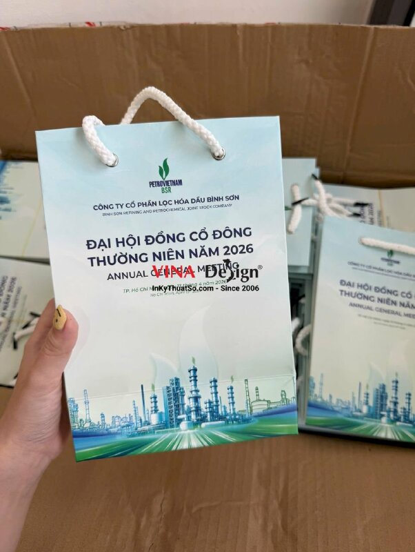 In túi giấy quà tặng sự kiện Đại hội đồng cổ đông thường niên công ty lọc hóa dầu - INKTS3788