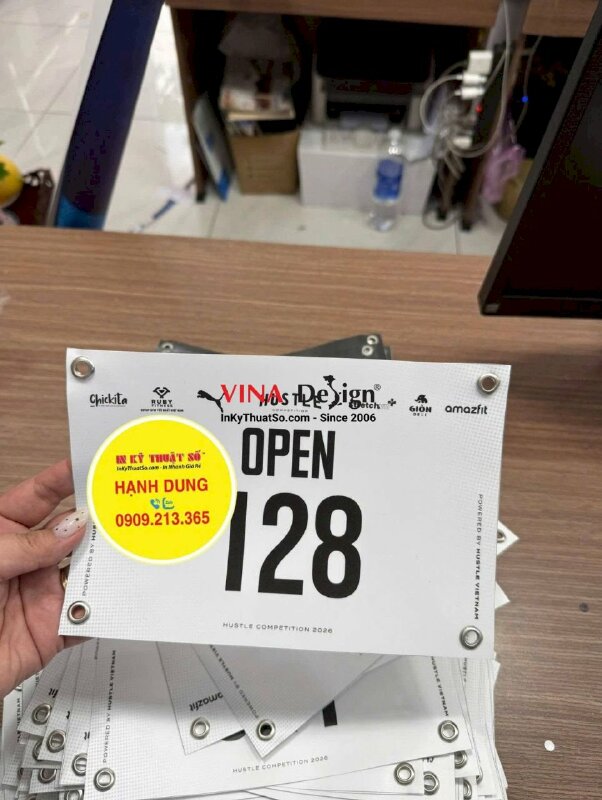 Running BIB giải chạy marathon đeo trước ngực áo vận động viên, in PP cán mờ, đóng khoen 4 góc - INKTS3825
