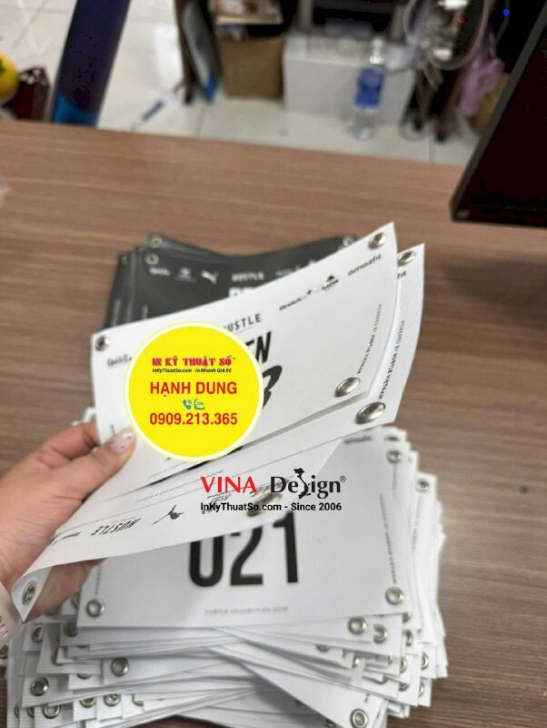 Running BIB giải chạy marathon đeo trước ngực áo vận động viên, in PP cán mờ, đóng khoen 4 góc - INKTS3825