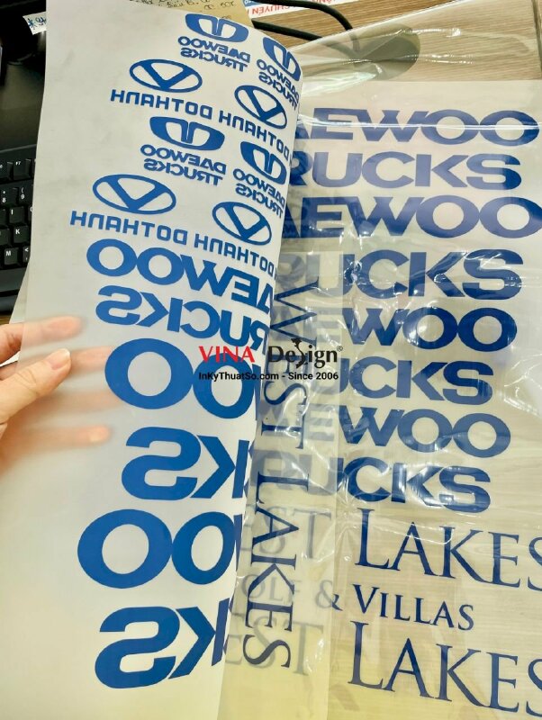 Decal in áo bảo hộ lao động logo công ty, Decal PU in chuyển nhiệt - INKTS751