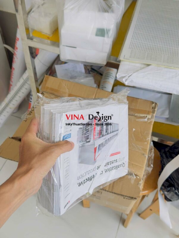 In Catalogue 12 trang 250 cuốn ruột C200gsm bìa C150gsm cán mờ 2 mặt - INKTS20