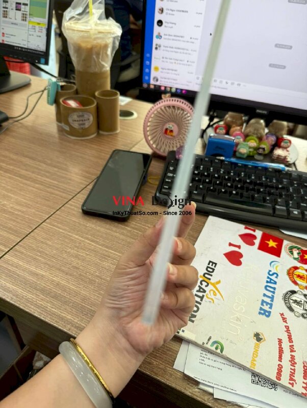 In logo công ty Mica trong 5li, in UV ngược 1 mặt, lót trắng full nền, cắt CNC theo file - INKTS3827
